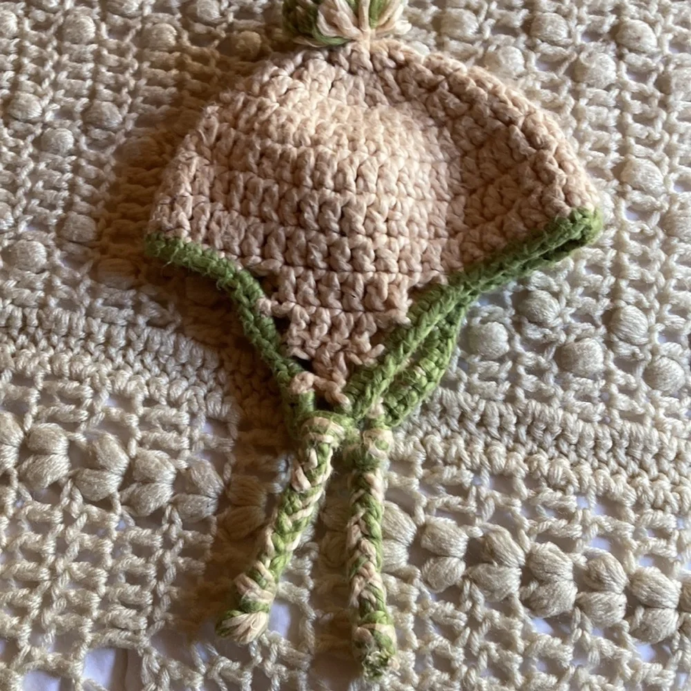Vintage hand crochet hat fir baby